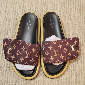 LUXURY PUFF SANDALS size 39